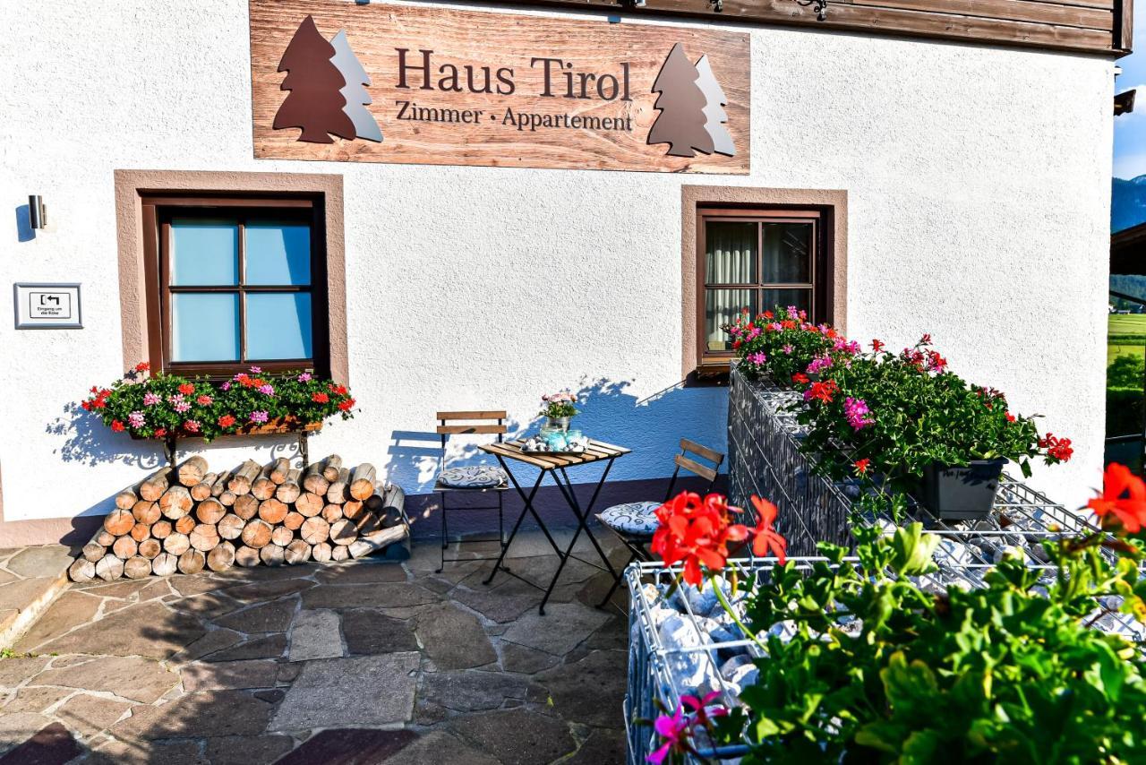 ホテル Haus Tirol エールヴァルト エクステリア 写真