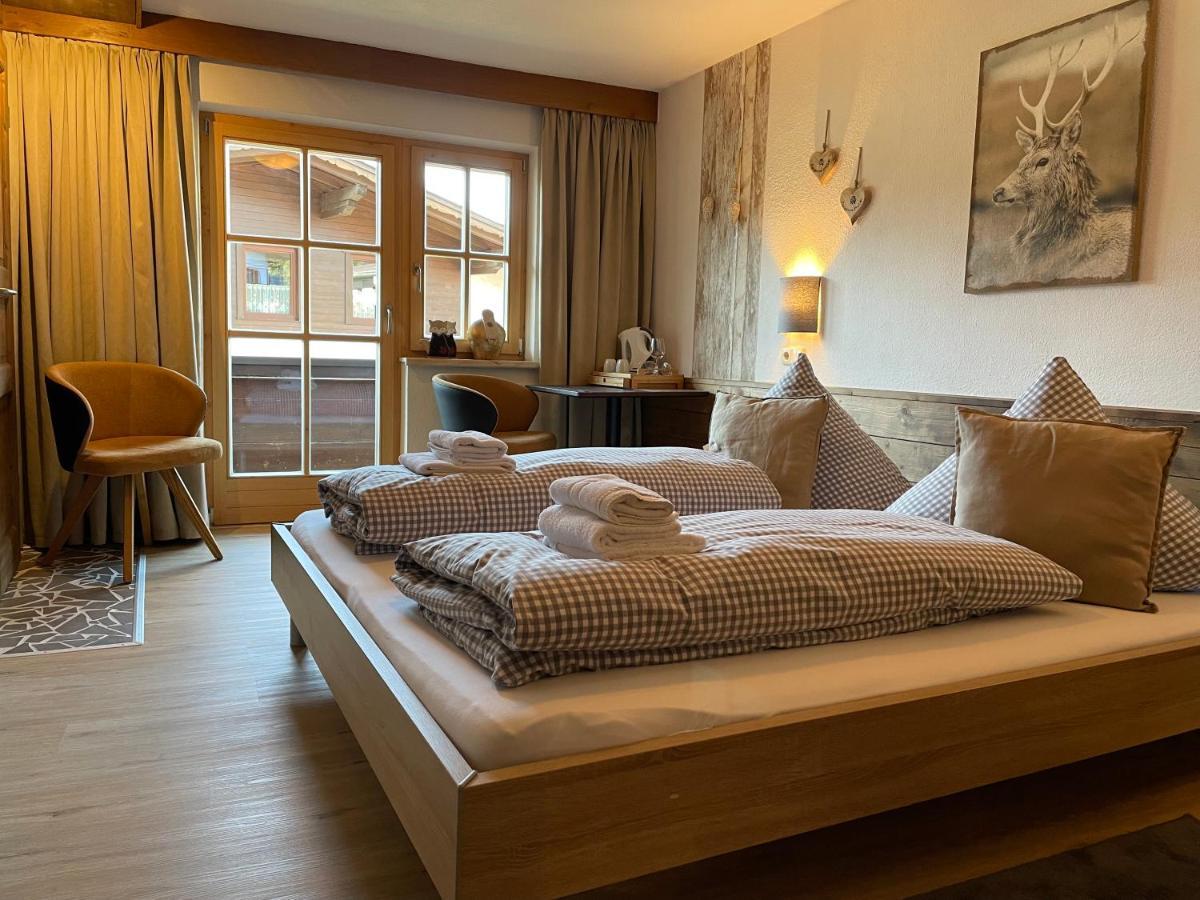 ホテル Haus Tirol エールヴァルト エクステリア 写真