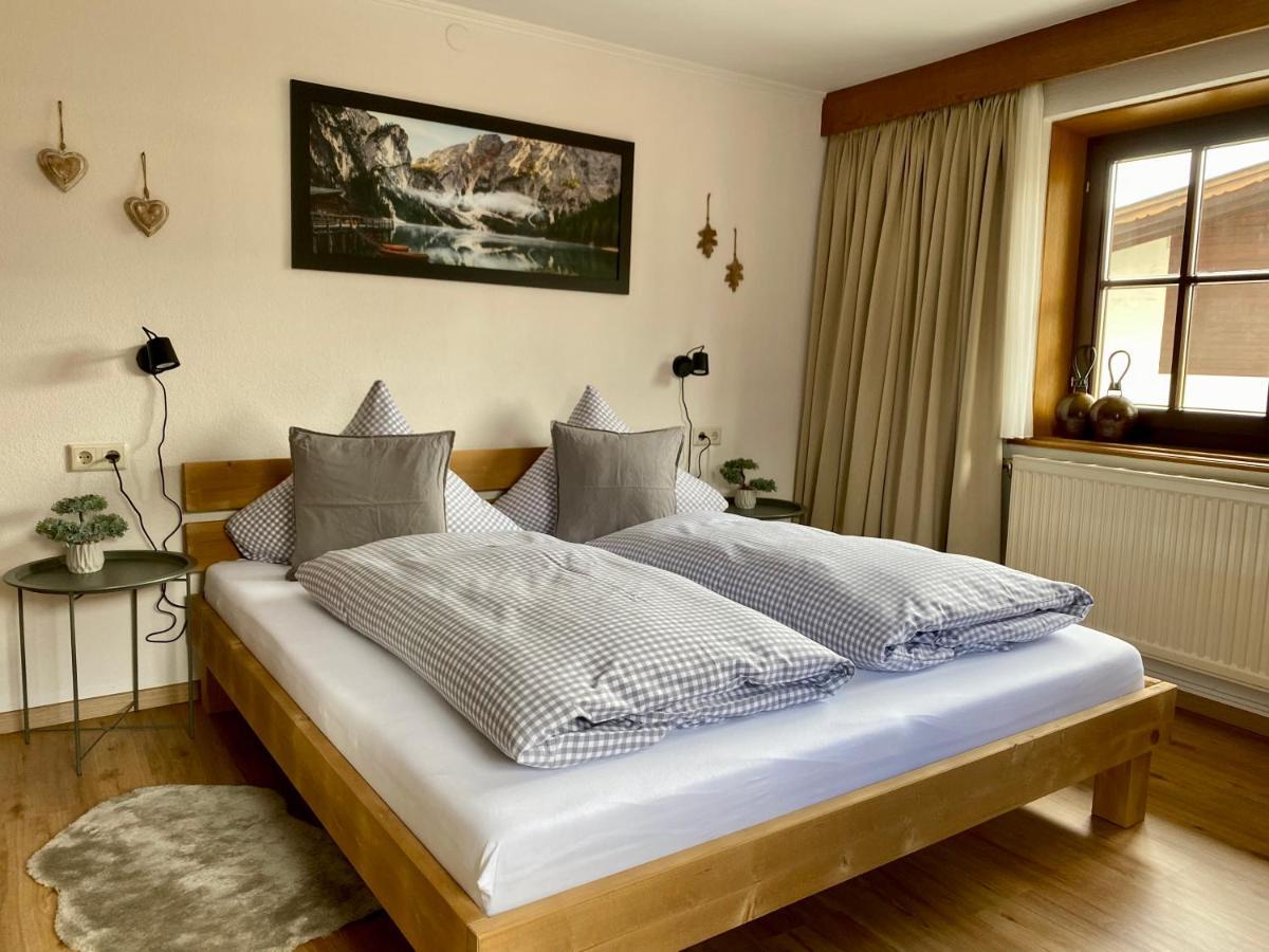 ホテル Haus Tirol エールヴァルト エクステリア 写真