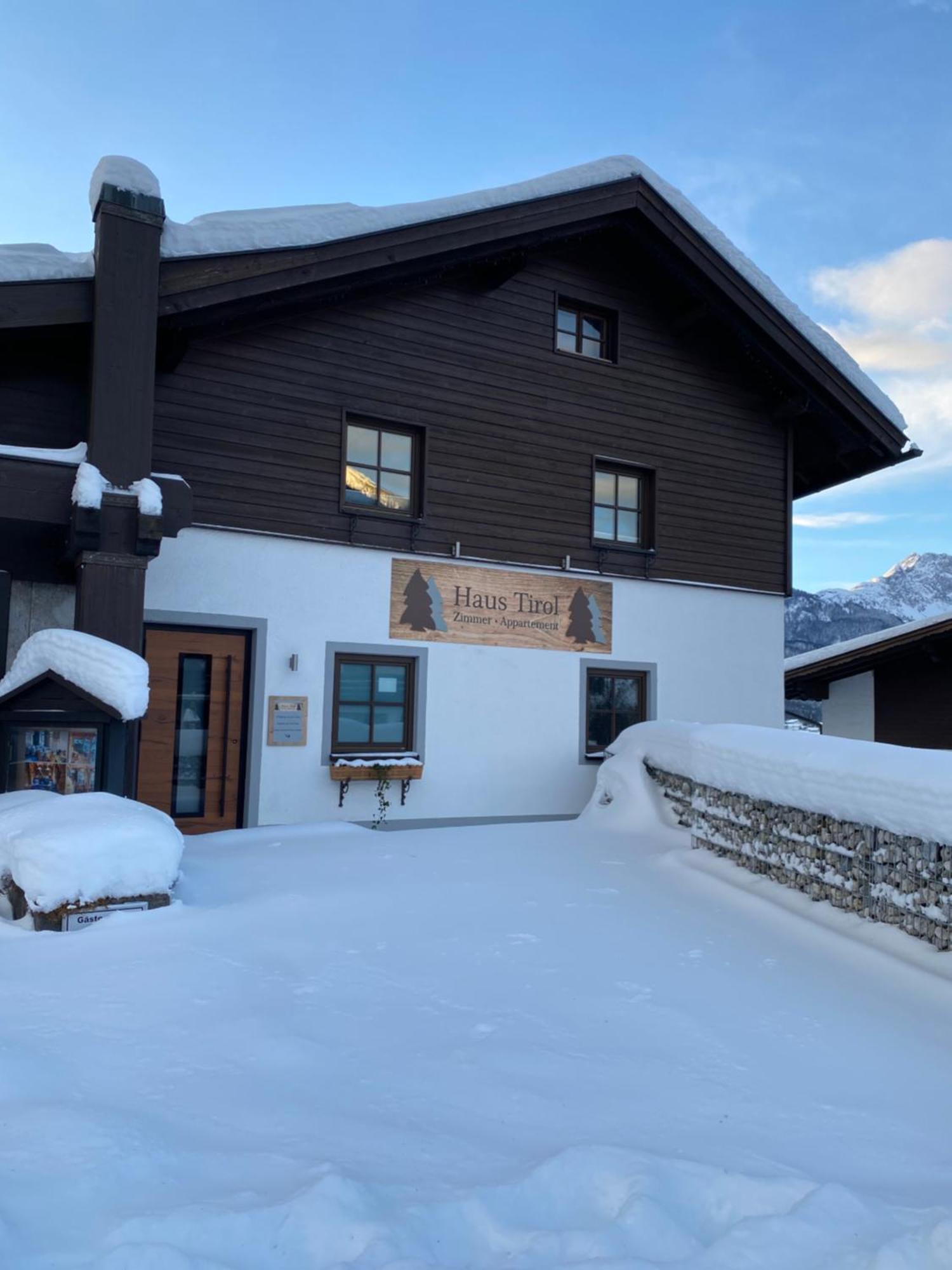 ホテル Haus Tirol エールヴァルト エクステリア 写真