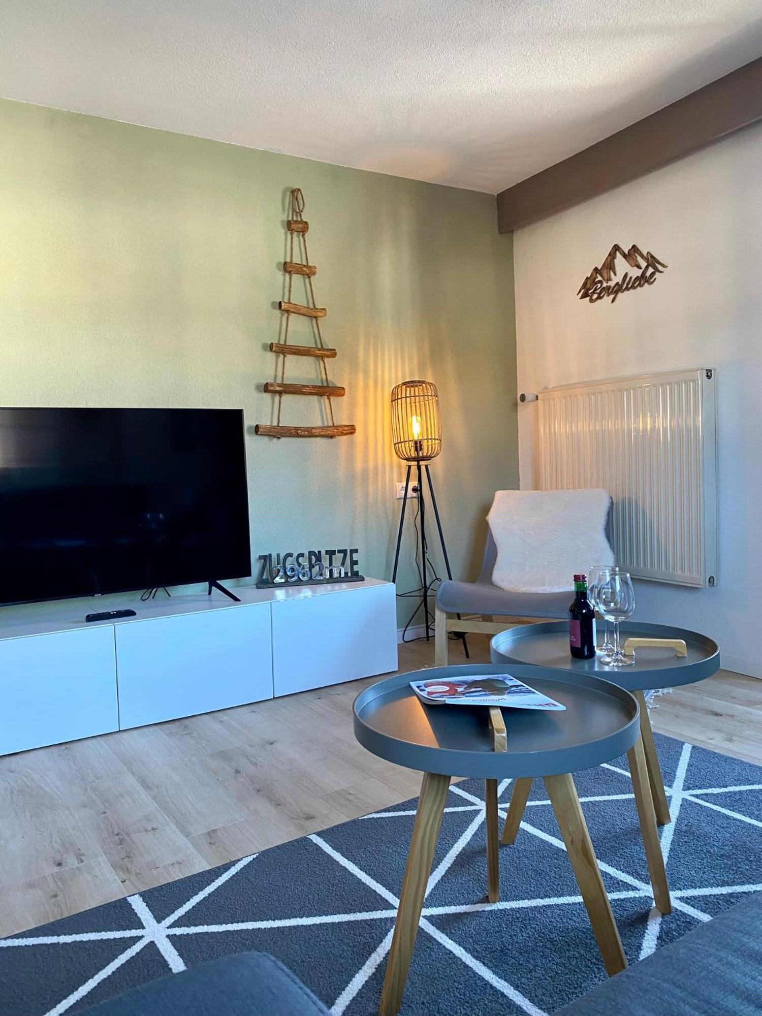 ホテル Haus Tirol エールヴァルト エクステリア 写真