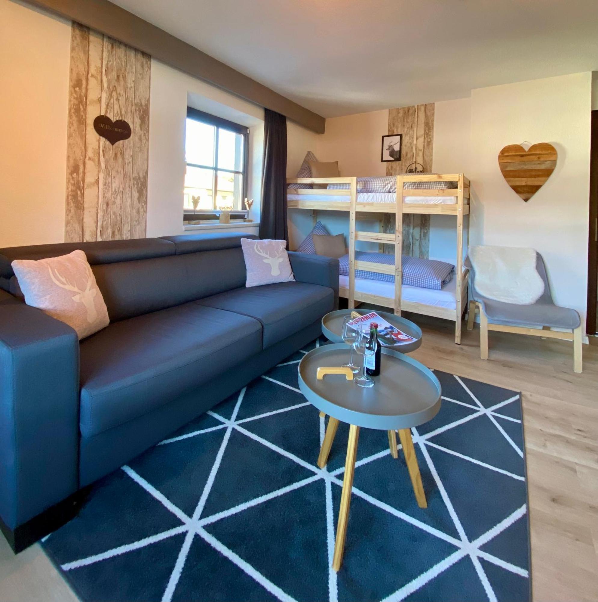 ホテル Haus Tirol エールヴァルト エクステリア 写真